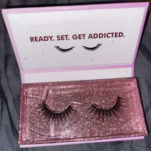 Lashaholic Luxury Eyelashes!!